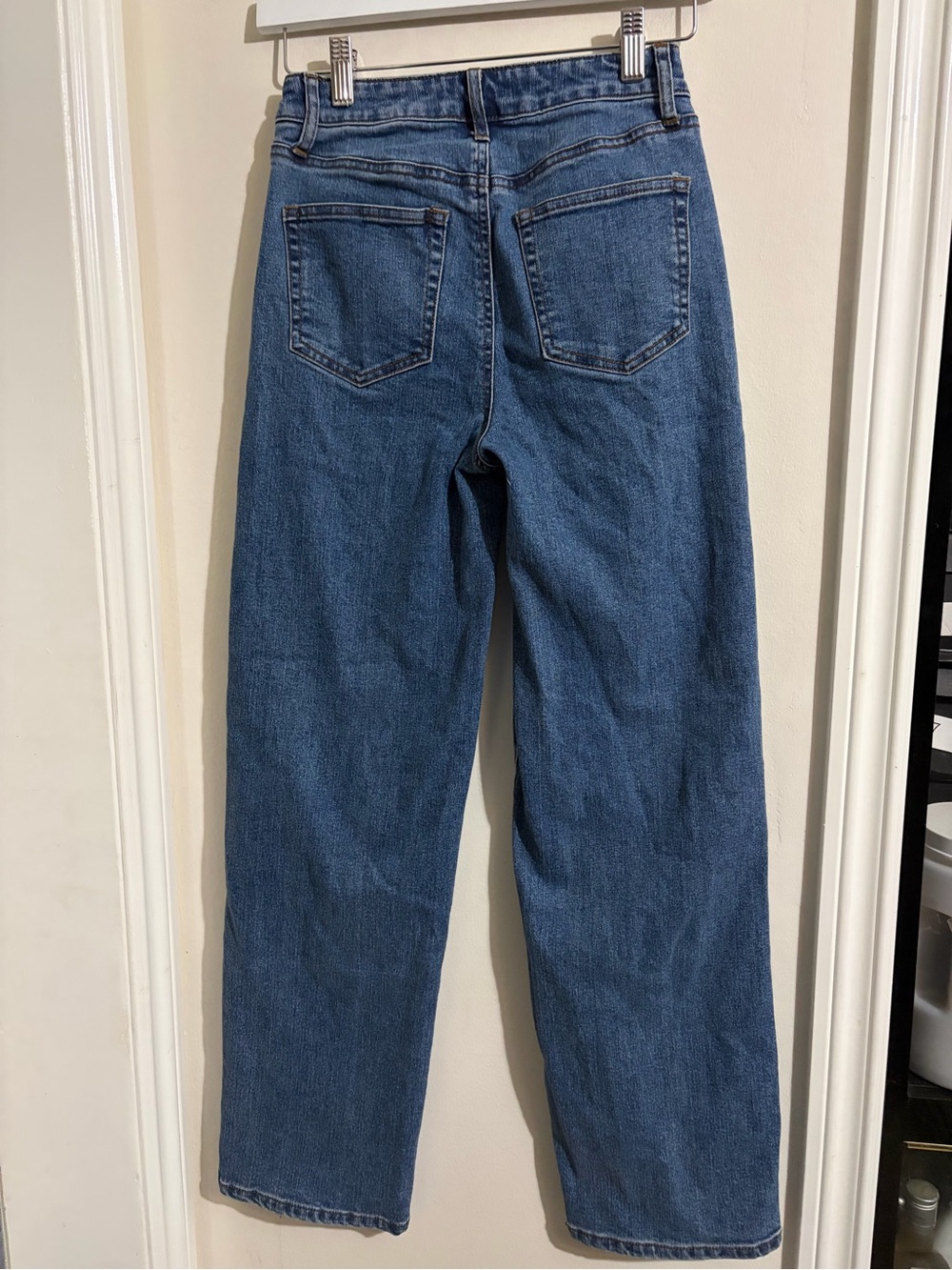 Women’s Straight Leg Denim Jeans - Blue - Picture 8 of 11